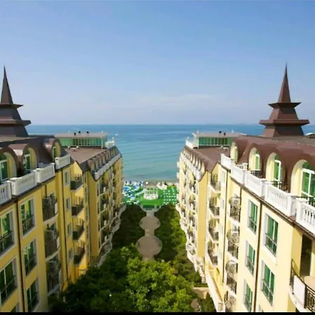 Apartment Coastal With Sea View In Elenite, 40m² + Pool *