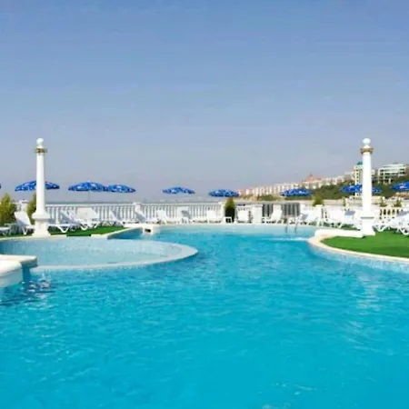 Coastal With Sea View In 40m² + Pool Apartment