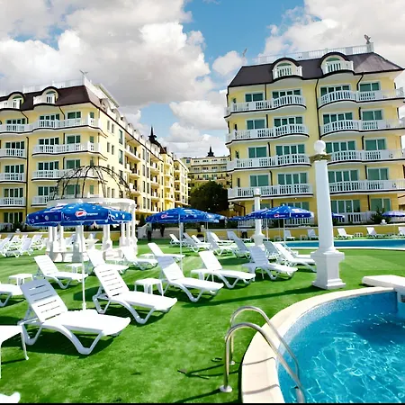 Coastal With Sea View In Elenite, 40m² + Pool Apartment