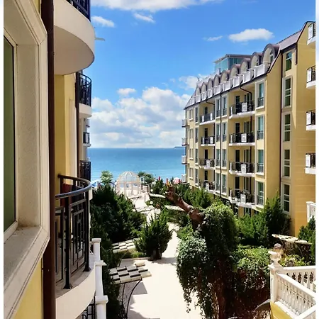 Coastal With Sea View In Elenite, 40m² + Pool דירה *