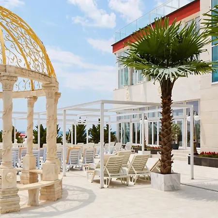 Coastal With Sea View In Elenite, 40m² + Pool