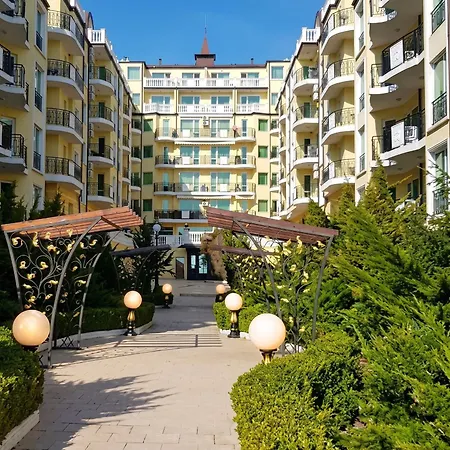Daire Coastal With Sea View In Elenite, 40m² + Pool Elenite