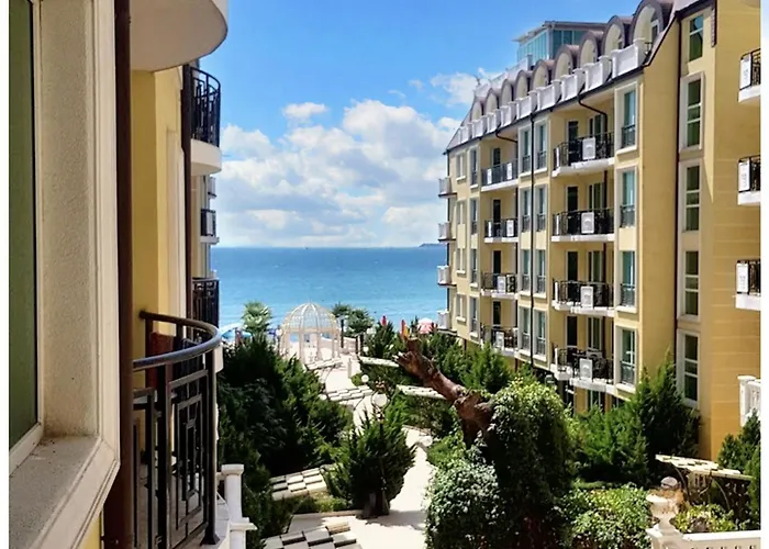 Coastal With Sea View In Elenite, 40m² + Pool Appartement *